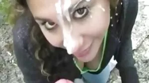 Ο έφηβος Taissias πειράζει και strips με bf για ένα ρομαντικό σεξ