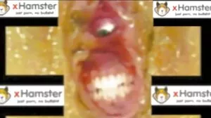 Η γλυκιά έφηβη Ariana Grand καταπίνει cumload