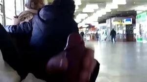 Η Busty domina strapon γαμάει τον κώλο της BFS με τεράστιο δονητή