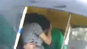 Γυναικείες λεσβίες που γροθιάζουν τα μουνιά τους