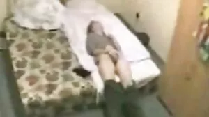 Η μελανωμένη μικροσκοπική έφηβη Στάζια Σι παραδίδει το λεπτό της σώμα σε έναν ένθερμο εραστή