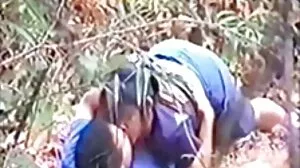 Λατίνα έφηβος κλέφτης με γυαλιά τιμωρεί γαμημένο στο CCTV