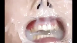 Squirting busty έφηβος Ασιάτης σάλιους στο πουλί