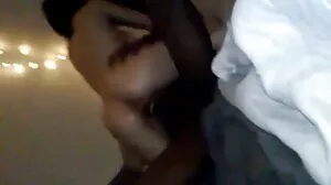 Υποστηρικτικό MILF Lilly Hall Swallows Stepsons Cock