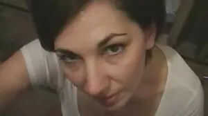 Η Ολυμπία παίρνει μαθήματα squirting