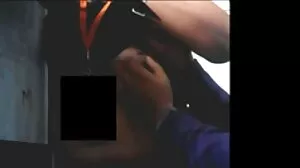 Η μεγαλόστομη θετή μαμά γλείφει και ο Στράπον γαμάει τη θετή της κόρη